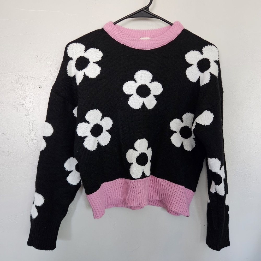 Skinny Dip Women's Small Black White and Pink Floral Sweater Girly Fall Winter